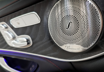 Подержанный автомобиль Mercedes-Benz GLC AMG 2020 года (21 фото)