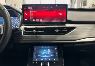 Подержанный автомобиль Chery Tiggo 8 Pro 2023 года (17 фото)