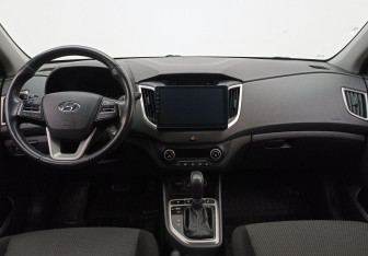 Подержанный автомобиль Hyundai Creta 2018 года (12 фото)