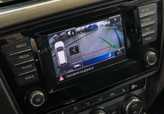 Подержанный автомобиль Skoda Octavia Wagon 2015 года (14 фото)