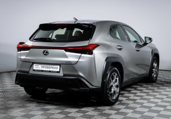 Подержанный автомобиль Lexus UX 2019 года (5 фото)
