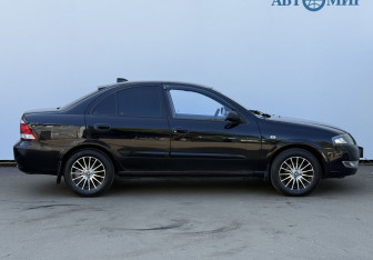 Подержанный автомобиль Nissan Almera Classic 2012 года (4 фото)