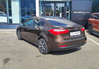 Подержанный автомобиль Kia Cerato Sedan 2016 года (7 фото)