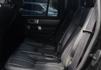 Подержанный автомобиль Land Rover Discovery 2013 года (8 фото)