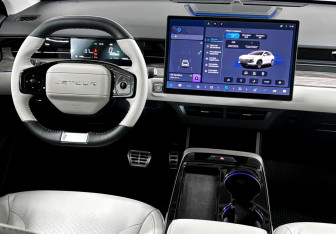 Подержанный автомобиль Jetour Dashing 2023 года (18 фото)