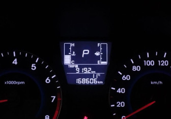 Подержанный автомобиль Hyundai Solaris Sedan 2014 года (12 фото)