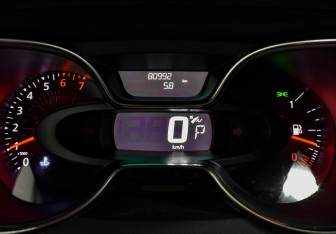 Подержанный автомобиль Renault Kaptur 2022 года (18 фото)