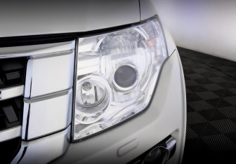 Подержанный автомобиль Mitsubishi Pajero 2018 года (17 фото)