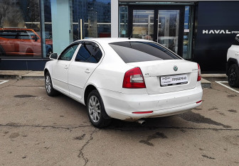 Подержанный автомобиль Skoda Octavia Liftback 2013 года (7 фото)