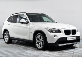 Подержанный автомобиль BMW X1 2011 года (3 фото)