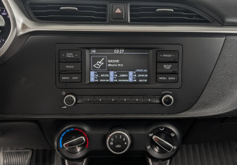 Подержанный автомобиль Kia Rio Hatchback 2021 года (16 фото)