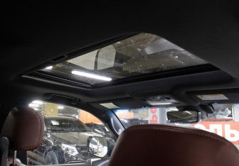 Подержанный автомобиль Lexus LX 2016 года (18 фото)