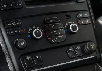 Подержанный автомобиль Volvo XC90 2011 года (15 фото)