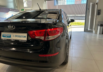 Подержанный автомобиль Kia Rio Sedan 2015 года (9 фото)