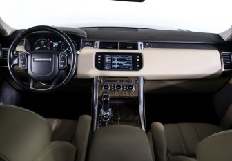 Подержанный автомобиль Land Rover Range Rover Sport 2015 года (12 фото)