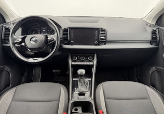 Подержанный автомобиль Skoda Karoq 2021 года (12 фото)