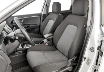 Подержанный автомобиль Kia Ceed Hatchback 2010 года (20 фото)