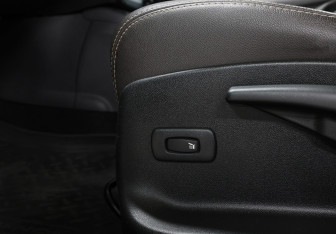 Подержанный автомобиль Renault Fluence 2014 года (19 фото)