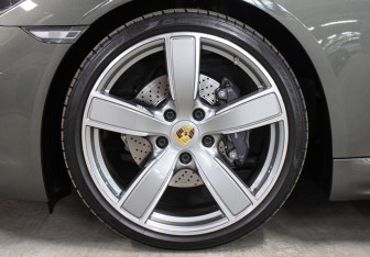 Подержанный автомобиль Porsche Cayman 2020 года (26 фото)