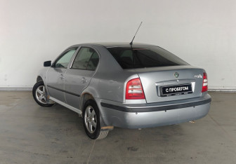 Подержанный автомобиль Skoda Octavia Liftback 2008 года (4 фото)