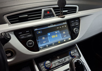 Подержанный автомобиль Geely Atlas 2018 года (14 фото)