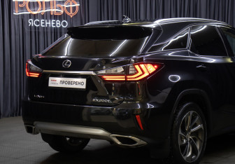 Подержанный автомобиль Lexus RX 2017 года (24 фото)