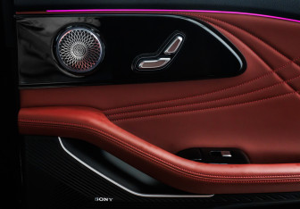 Подержанный автомобиль Exeed RX 2023 года (17 фото)