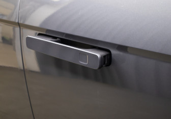 Подержанный автомобиль Lynk&Co 09 2022 года (22 фото)