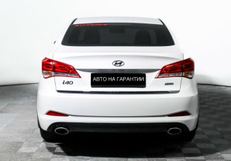 Подержанный автомобиль Hyundai i40 Sedan 2016 года (6 фото)