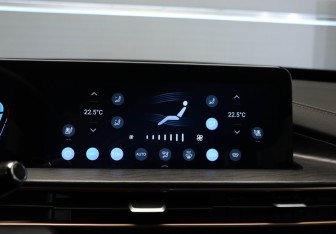 Подержанный автомобиль Exeed LX 2023 года (22 фото)