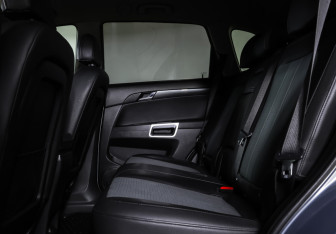 Подержанный автомобиль Opel Antara 2012 года (12 фото)