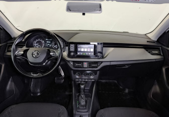 Подержанный автомобиль Skoda Rapid Liftback 2021 года (14 фото)