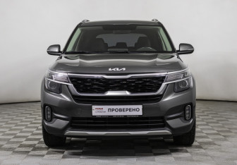 Подержанный автомобиль Kia Seltos 2022 года (2 фото)