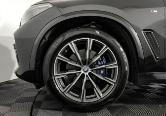 Подержанный автомобиль BMW X5 2021 года (7 фото)