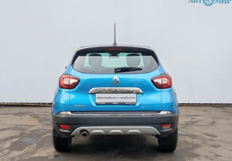 Подержанный автомобиль Renault Kaptur 2017 года (6 фото)