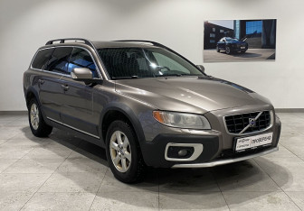 Подержанный автомобиль Volvo XC70 2008 года (3 фото)