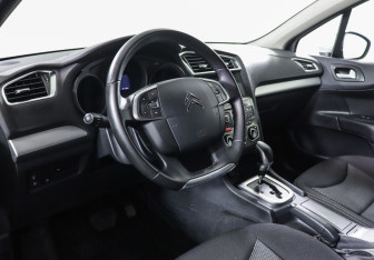 Подержанный автомобиль Citroen C4 Sedan 2015 года (6 фото)