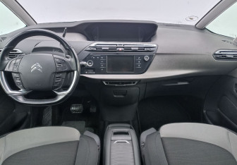 Подержанный автомобиль Citroen C4 Picasso 2016 года (12 фото)