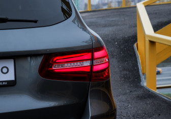 Подержанный автомобиль Mercedes-Benz GLC AMG 2016 года (17 фото)