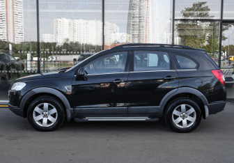 Подержанный автомобиль Chevrolet Captiva 2008 года (8 фото)