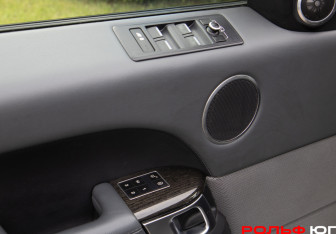 Подержанный автомобиль Land Rover Range Rover Sport 2014 года (22 фото)