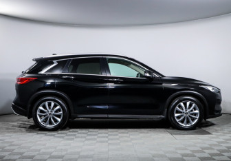 Подержанный автомобиль Infiniti QX50 2019 года (4 фото)