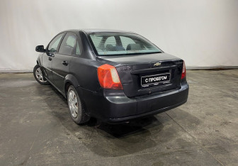 Подержанный автомобиль Chevrolet Lacetti Sedan 2011 года (4 фото)