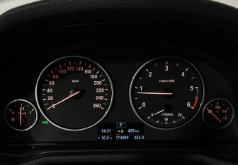 Подержанный автомобиль BMW X3 2014 года (13 фото)