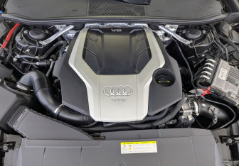 Подержанный автомобиль Audi A6 Sedan 2019 года (12 фото)