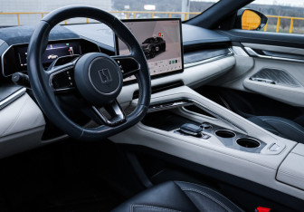 Подержанный автомобиль Zeekr 001 2023 года (10 фото)