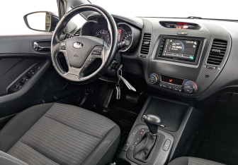 Подержанный автомобиль Kia Cerato Sedan 2016 года (26 фото)