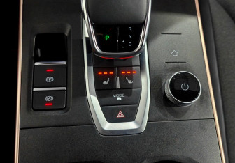 Подержанный автомобиль Omoda C5 2023 года (16 фото)