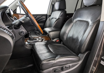 Подержанный автомобиль Infiniti QX80 2017 года (20 фото)