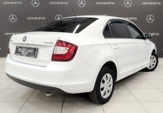 Подержанный автомобиль Skoda Rapid Liftback 2019 года (5 фото)